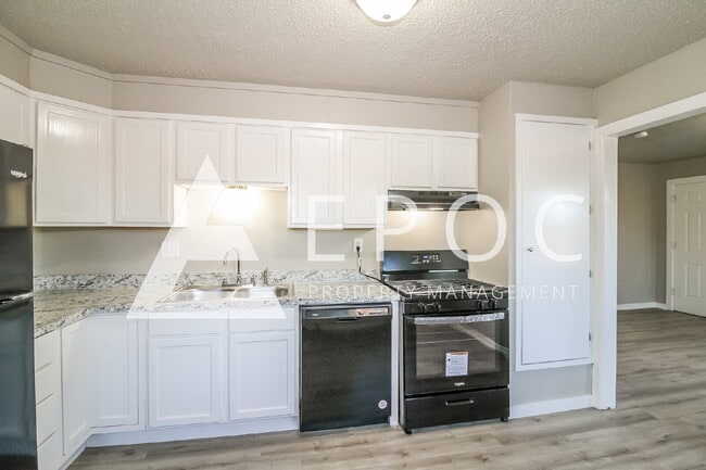 Photo - 3010 N Fonshill Ave