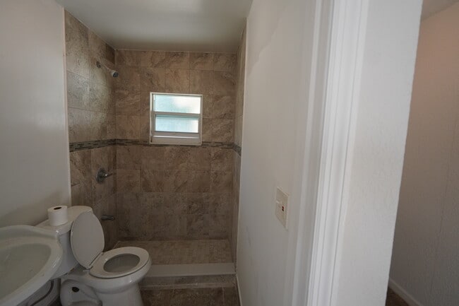 Photo - 1245 19th Ave N