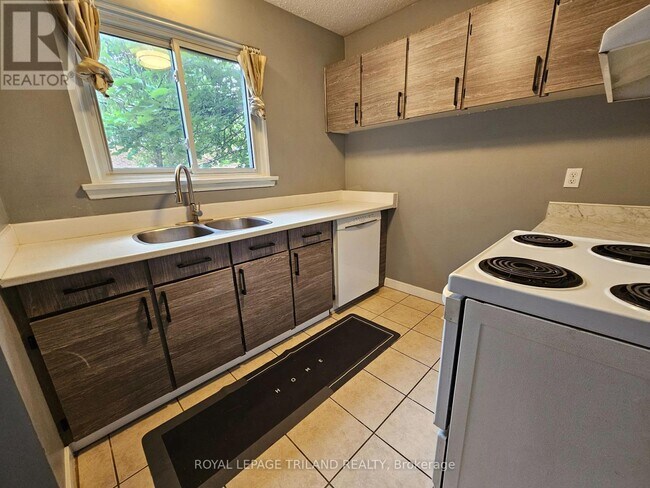 Photo - 358 Homestead Ct