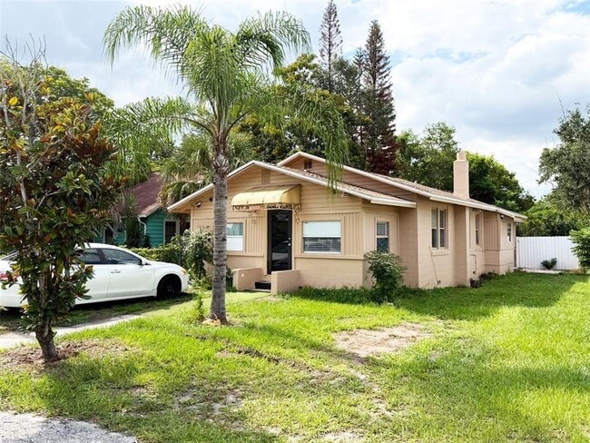 Photo - 111 Page St