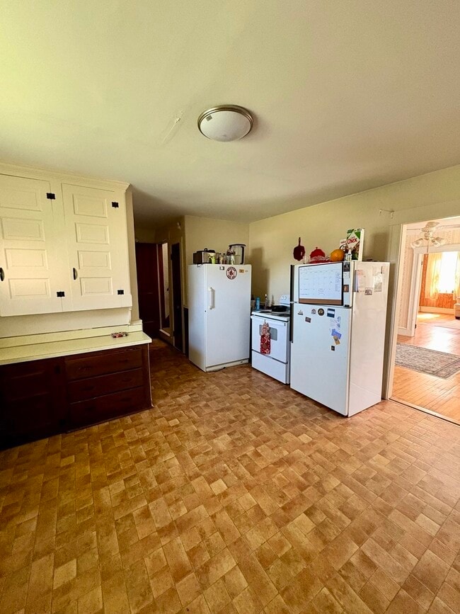 951 Main St Unit 1