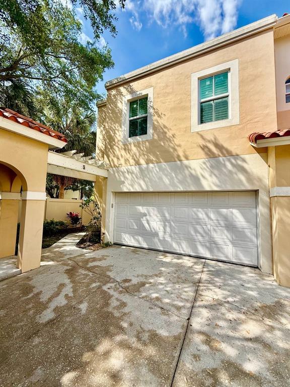 Building Photo - 505 S Tampania Ave