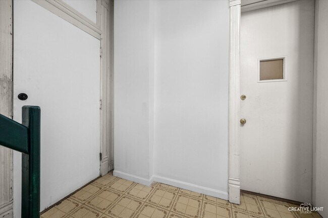 Photo - 674 St Charles St