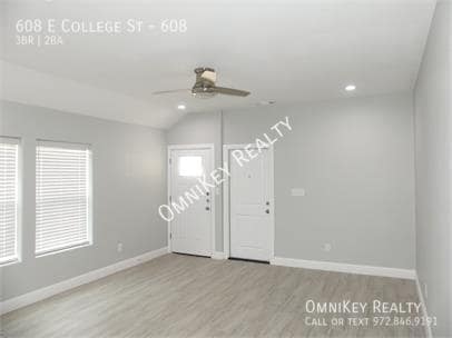 Photo - 608 E College St Unit 608