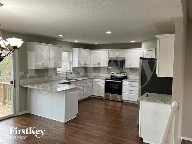 Photo - 904 E Madelyn Dr