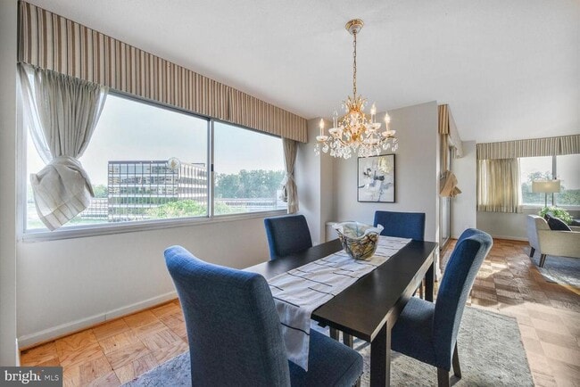 Photo - 4515 Willard Ave Unit 1004S