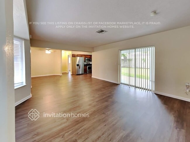 Photo - 8006 NW 43rd St