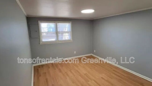 Photo - 2081 Hayne St