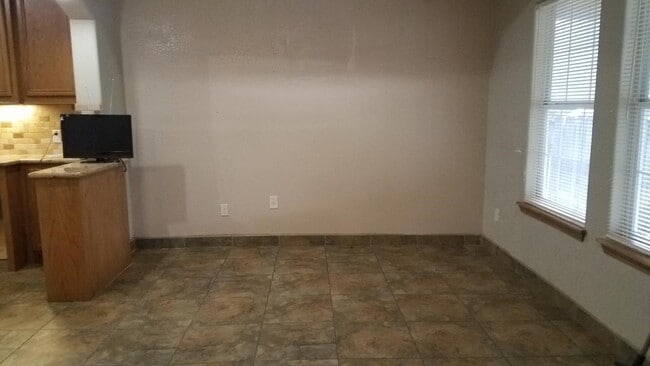 Photo - 8030 Darlington Dr