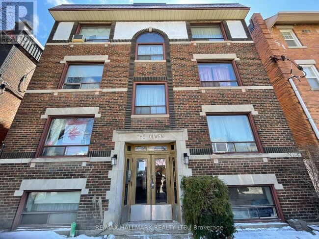 Photo - 597 St Clair Ave W Unit 7