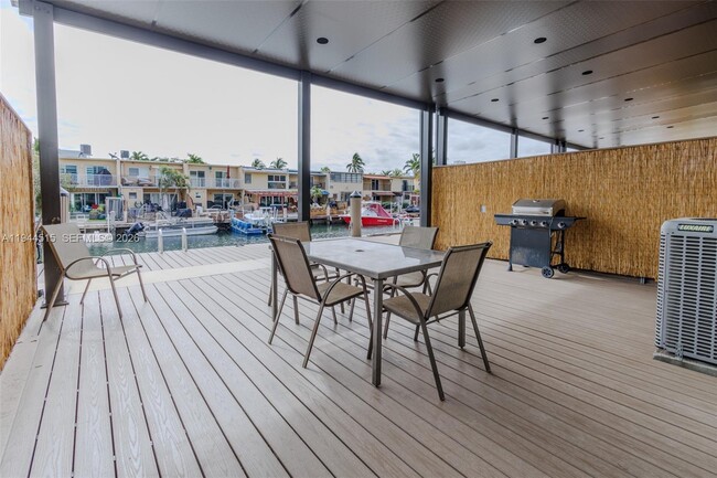 Photo - 3920 NE 168th St