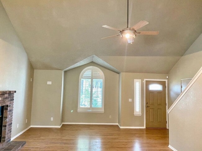 Photo - 9538 N Barton Ave
