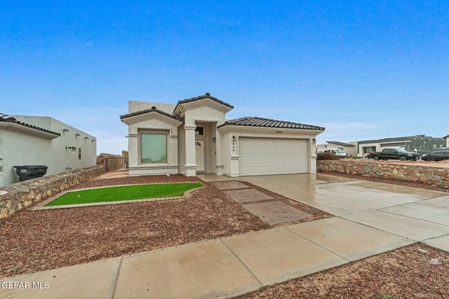 Photo - 664 Paseo Modesto Dr