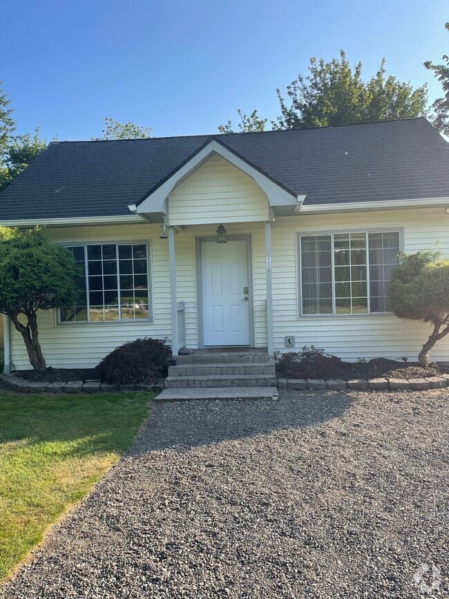 Building Photo - Charming 2 Bedroom Home in Granite Falls