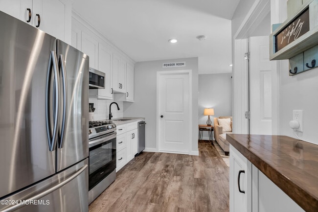 Photo - 1217 Lister St