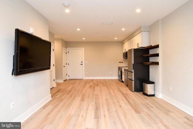 Photo - 1016 17th Pl NE Unit 103