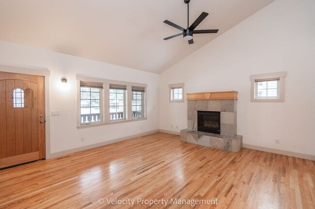 Photo - 2469 NW Sacagawea Ln