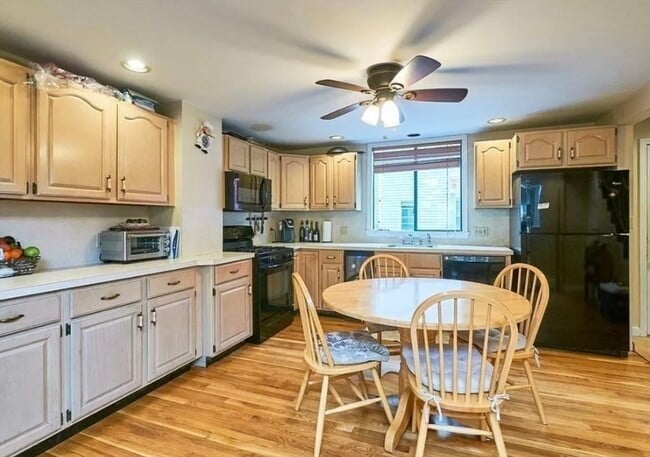 Photo - 12 Emmet St