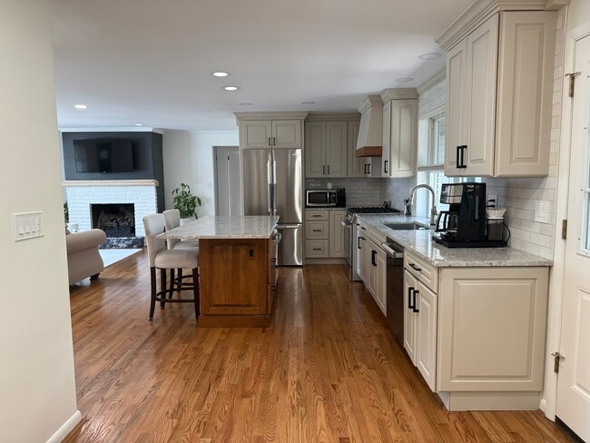 Photo - 6721 Eleck Pl