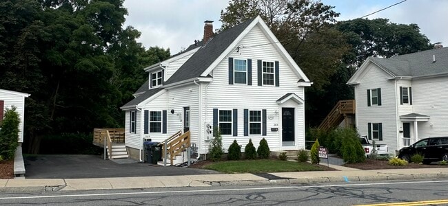 Building Photo - 26 Grove St Unit 26B
