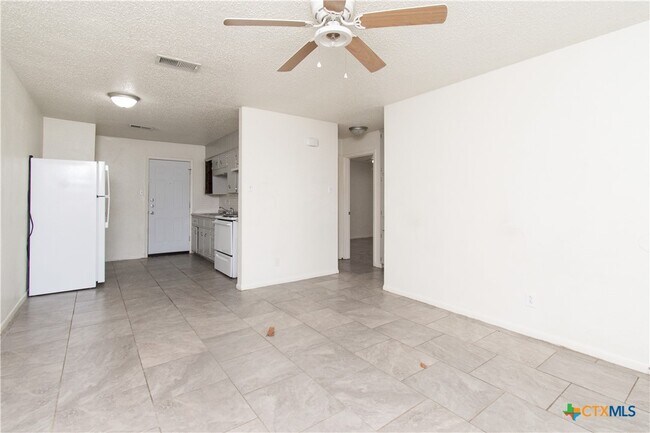 Photo - 1513 Janis Dr