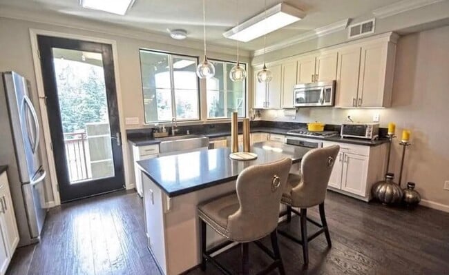 Photo - 4700 Norris Canyon Rd Unidad 103