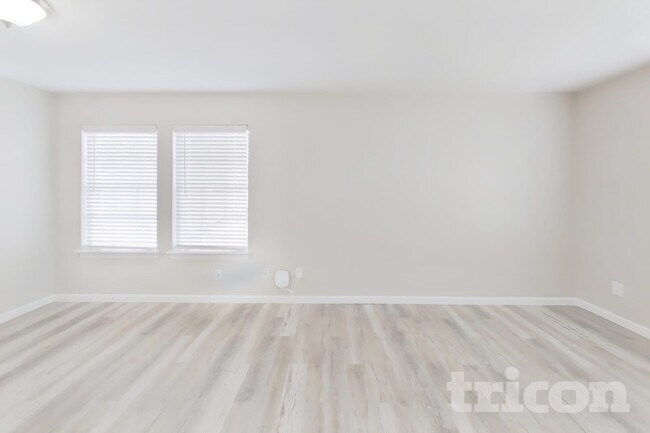 Photo - 1702 Floyd Rd