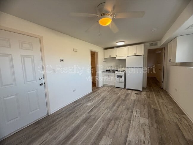 Photo - 284 W Windsor Terrace Unit Apt 4