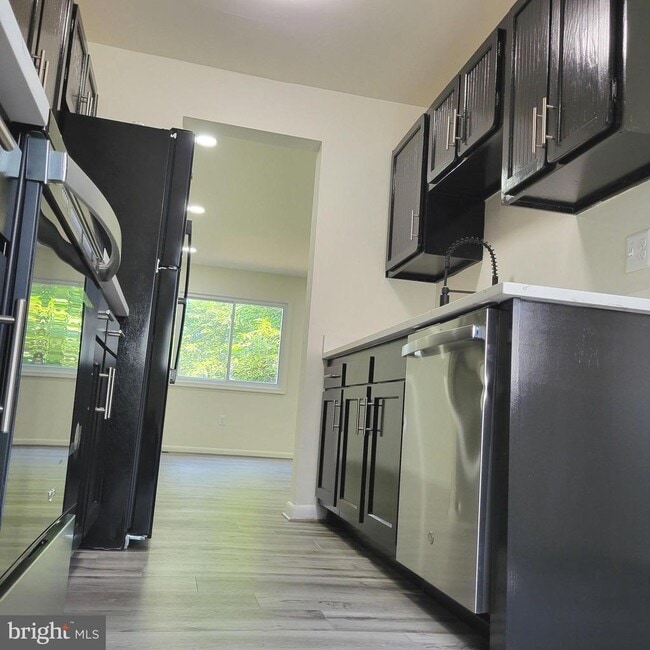 Building Photo - 1126 Barnaby Terrace SE Rental
