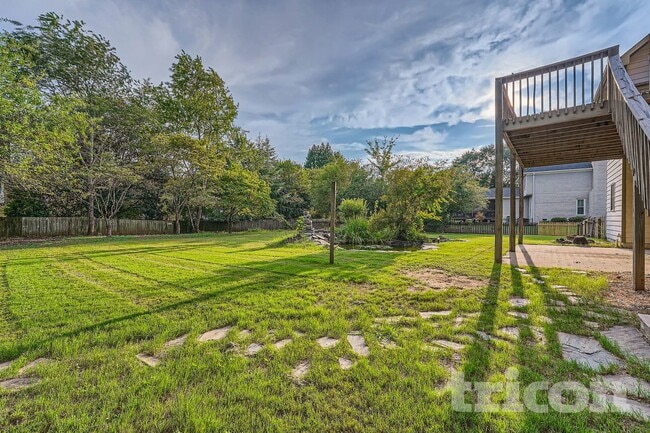 Photo - 4 Stonehenge Ct