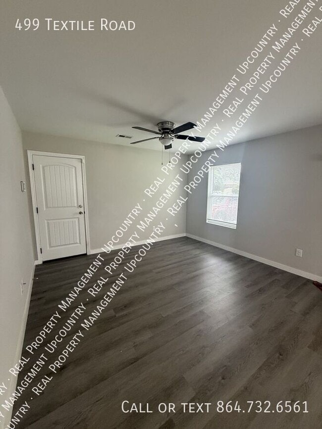 Photo - 499 Textile Rd