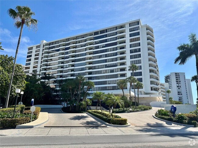 Building Photo - 500 Three Islands Boulevard Unit 122 Rental