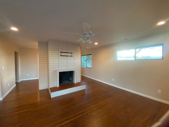 Photo - Fabulous House w/Great Backyard w/View and A/C in Casa De Oro!