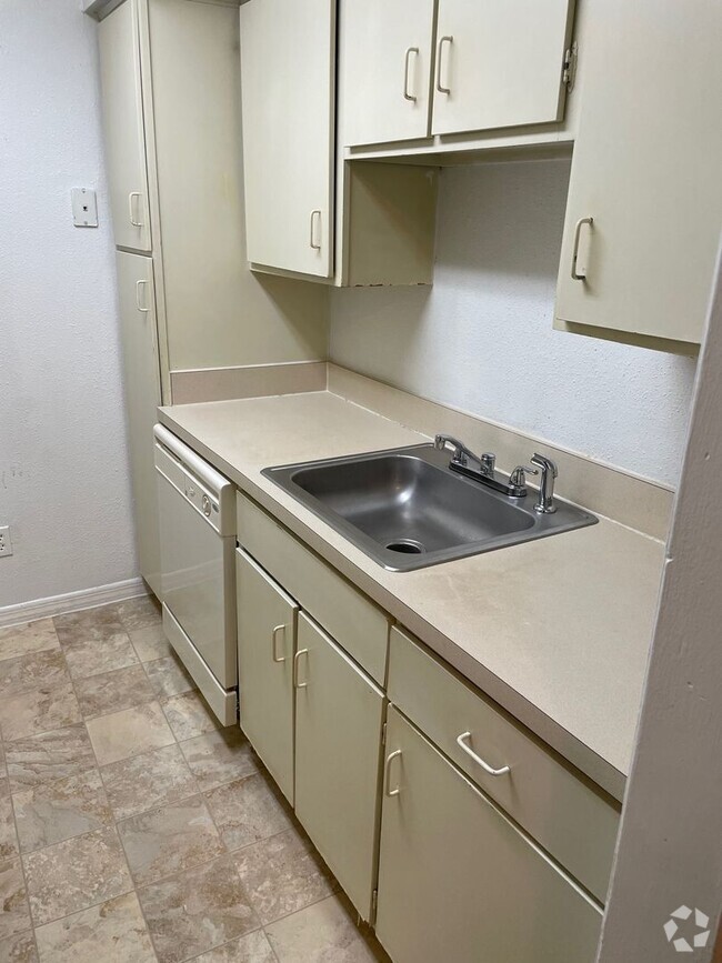 Building Photo - Serra Vella - 315-102 Unit 315-102 Rental