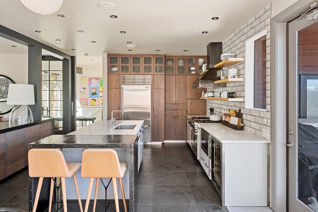 Photo - 399 Maple Ridge Ln