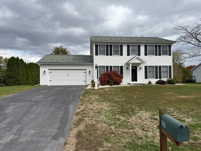 Photo - 125 Fieldstone Dr