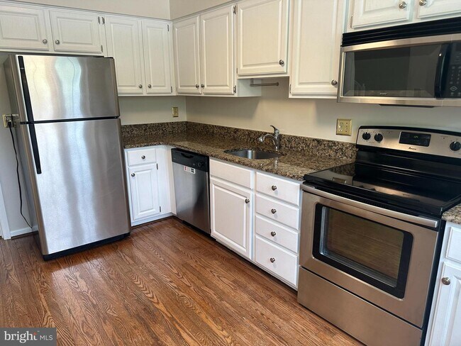 Photo - 229 Castletown Rd