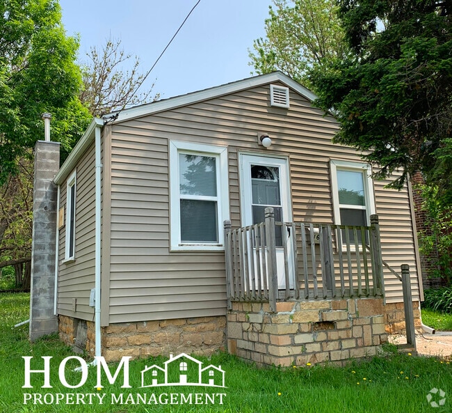 Building Photo - 1611 5th Ave Rental