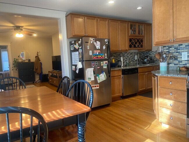 Photo - 35 Pinckney St Unit 1