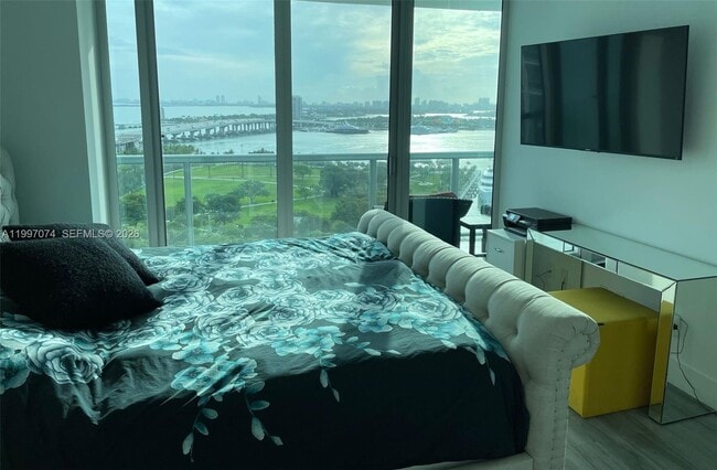 Building Photo - 888 Biscayne Blvd Unit 1810