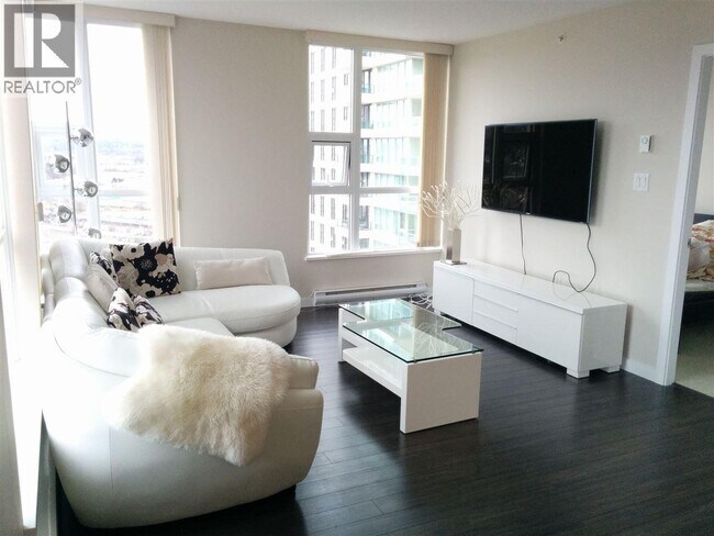 2200 Douglas Rd Unit 20fl