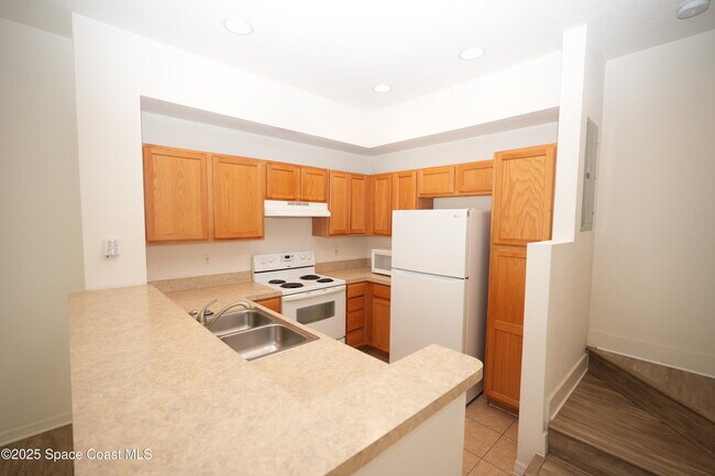 Photo - 110 Turpial Way Unit 103