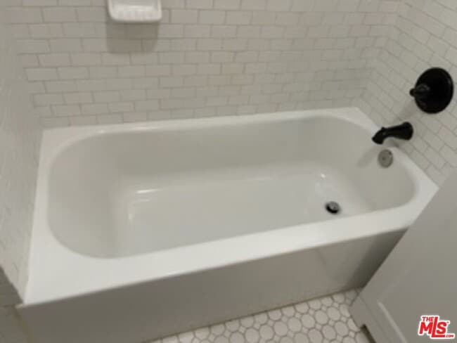 Photo - 11223 Emelita St