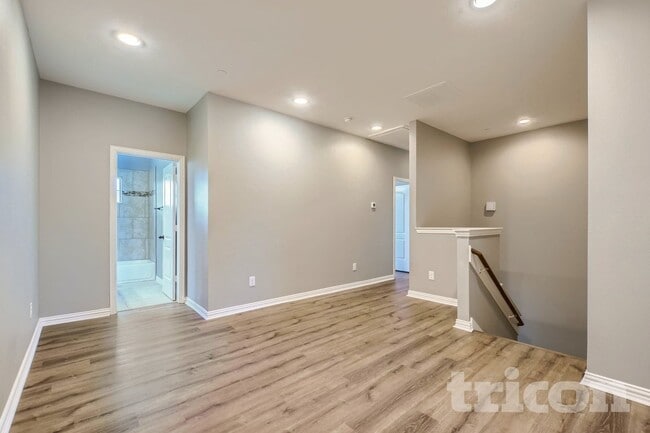 Photo - 1990 Timber Oaks Dr