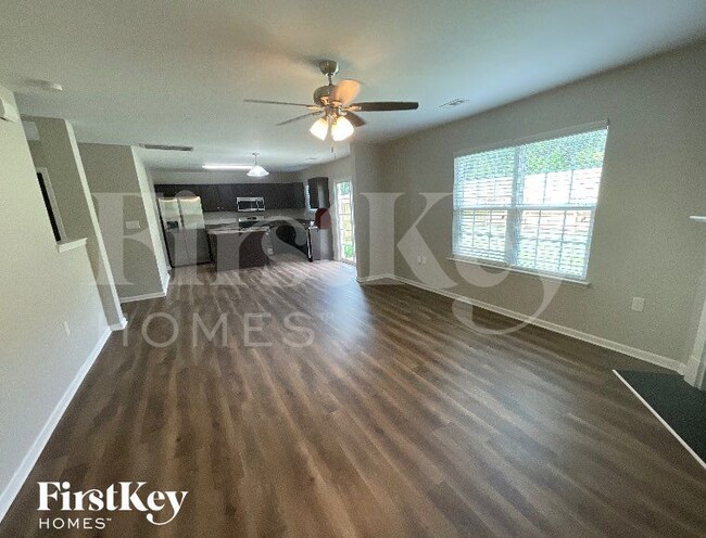 Photo - 1800 Eastway Dr
