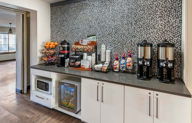 Furnished Studio-San Jose - Airport