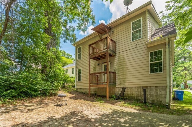 Photo - 2045 Baker Rd NW