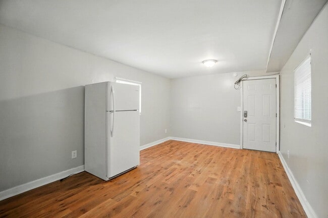 39 Wuest St Unit 4