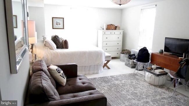 Photo - 2306 Spruce St