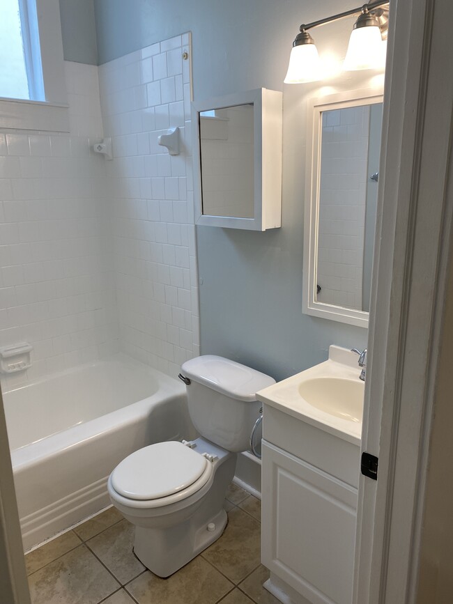 Photo - 423 E Duffy St